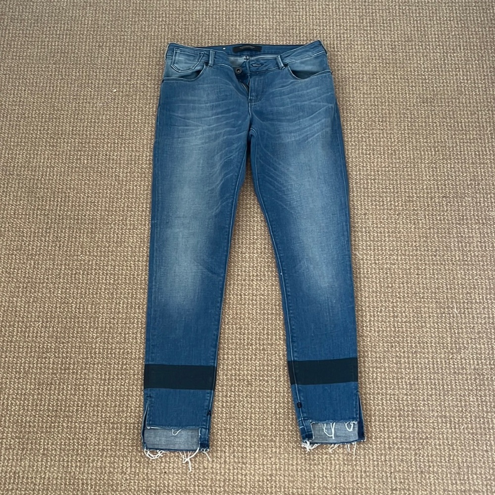 Scotch and Soda blue jeans with navy detail at the bottom size 4